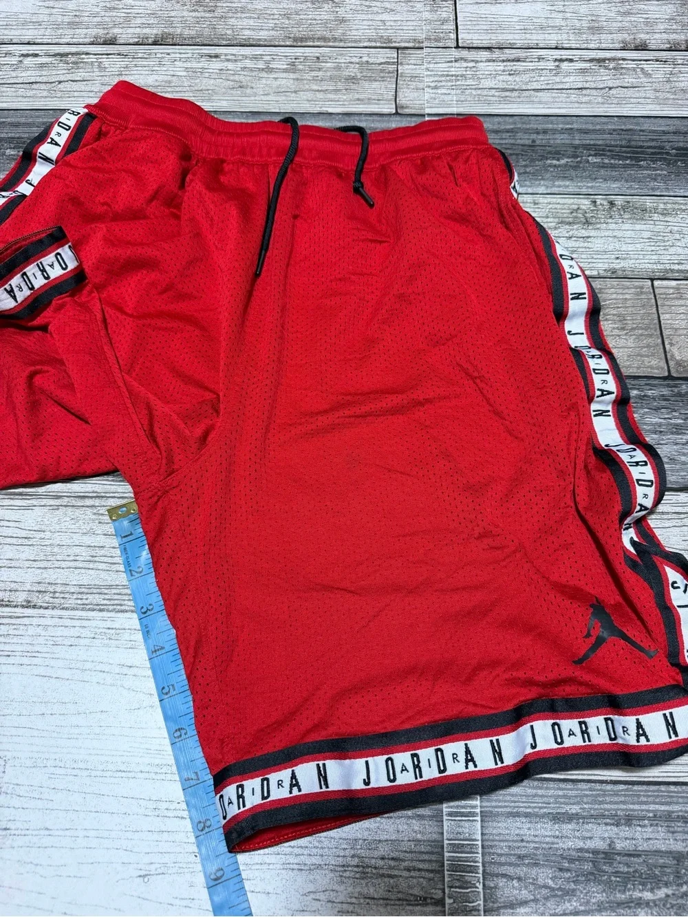 Air Jordan Mesh Basketball Shorts Men’s L Red (Inseam 8.5) Drawstring READ
